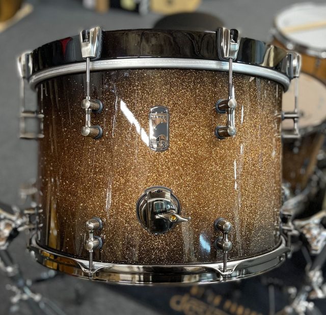 Versatus - Gold Sparkle Burst