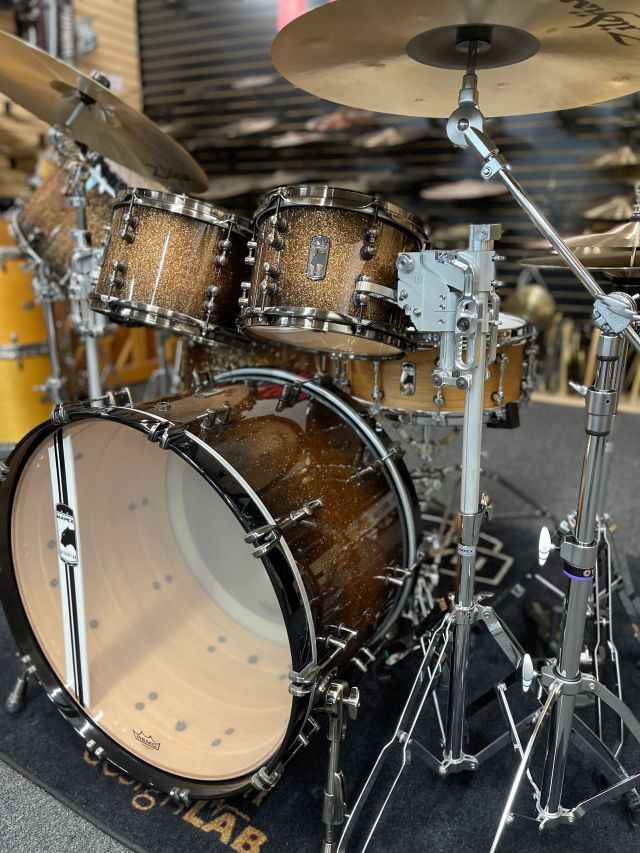 Versatus - Gold Sparkle Burst