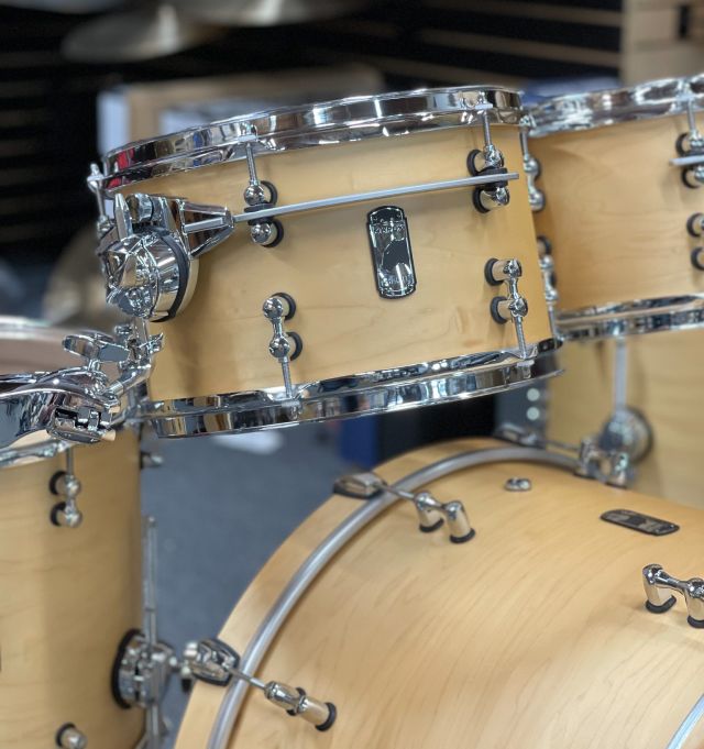 Versatus - Natural Satin