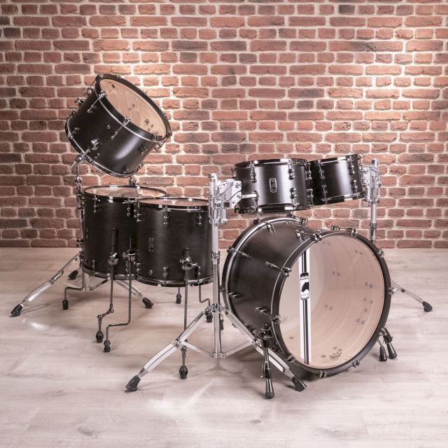 Versatus - Satin Black