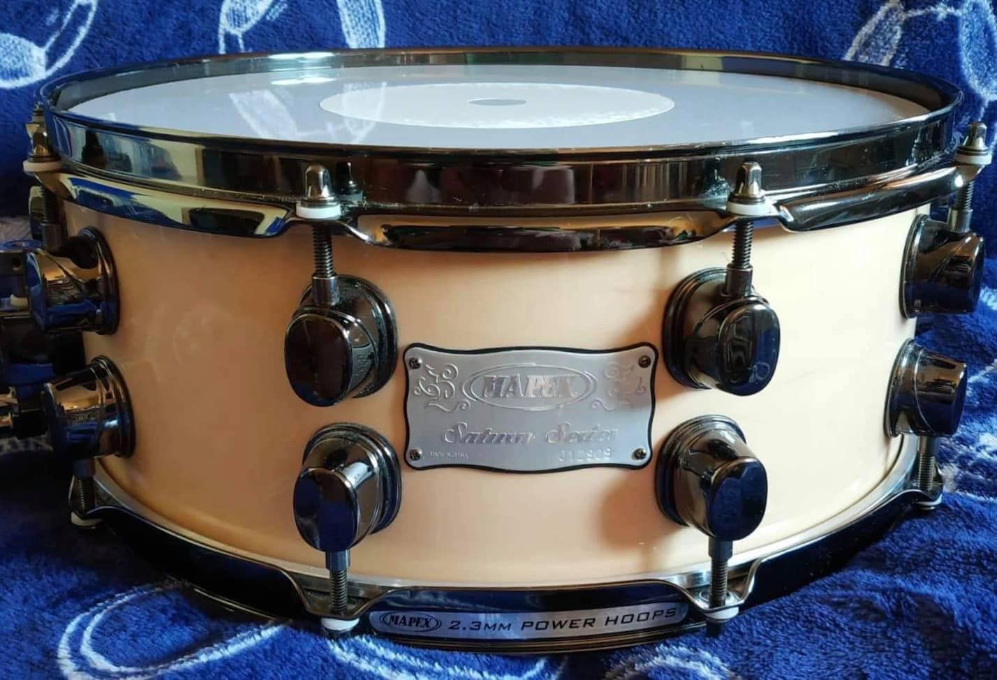 14"x5.5" Antique Ivory. Photo - Daniel S&aacute;nchez Luque.