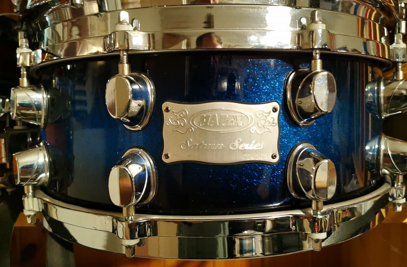 14"x5.5" Saturn Blue Galaxy Sparkle Burst. Photo - Stefan Luschner