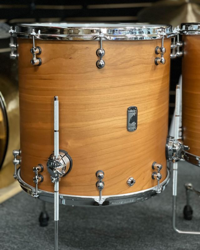 Design Lab Cherry Bomb - Natural Satin