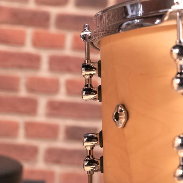 Versatus - Natural Satin