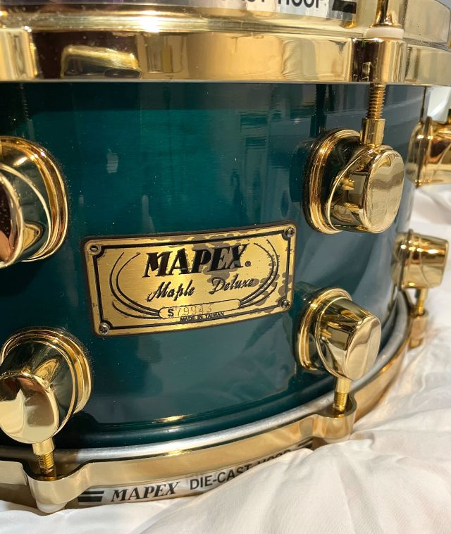 14"x6.5" Maple Deluxe Emerald Green. Photos - Bob Holmes
