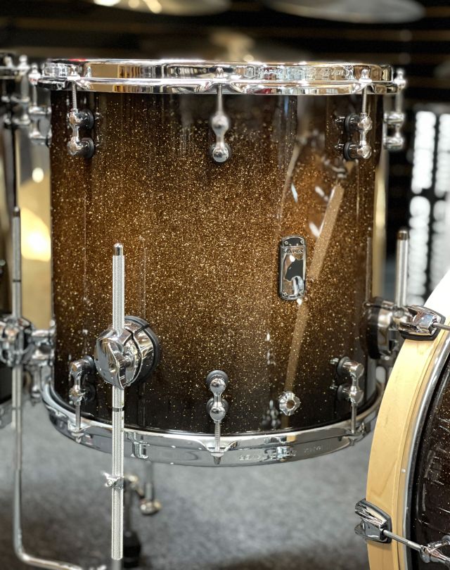 Cherry Bomb - Gold Sparkle Burst