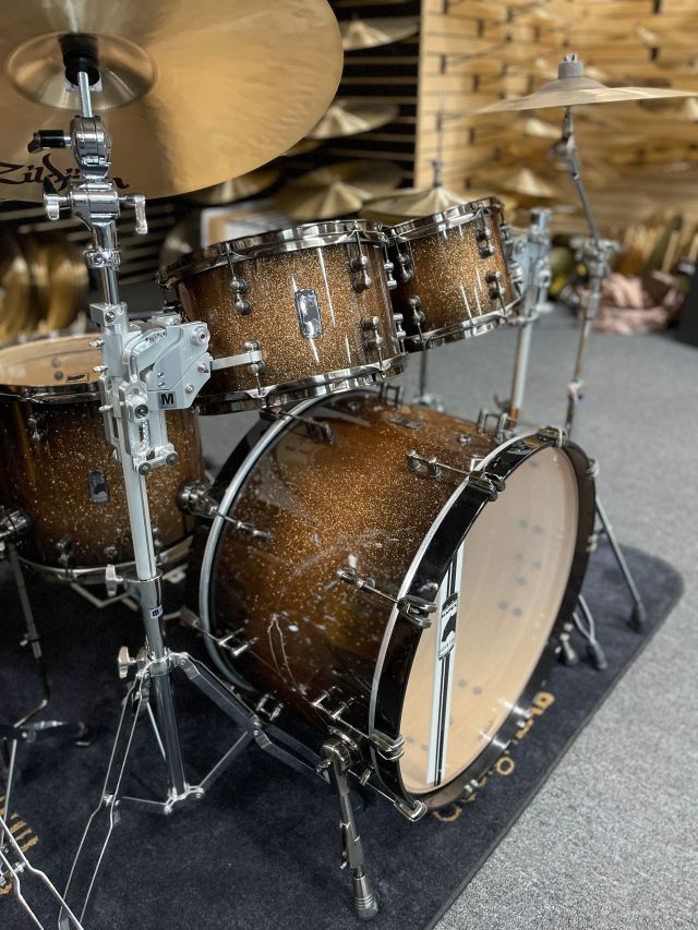 Versatus - Gold Sparkle Burst