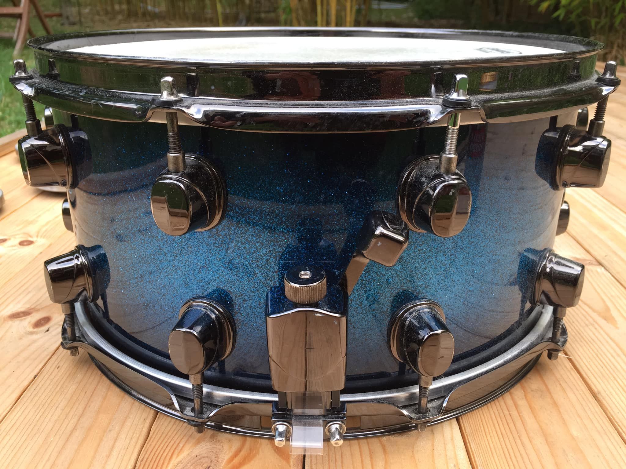 14"x7" Saturn Blue Galaxy Sparkle Burst. Photo - Guy Shaw