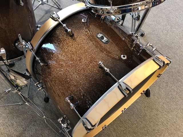 Cherry Bomb - Gold Sparkle Burst