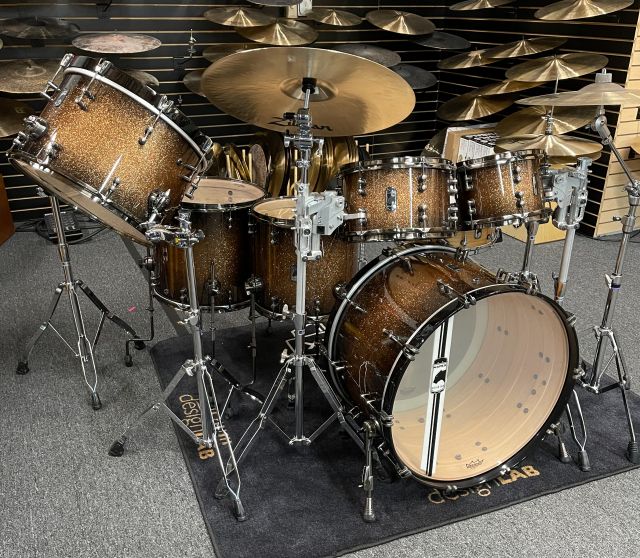 Versatus - Gold Sparkle Burst