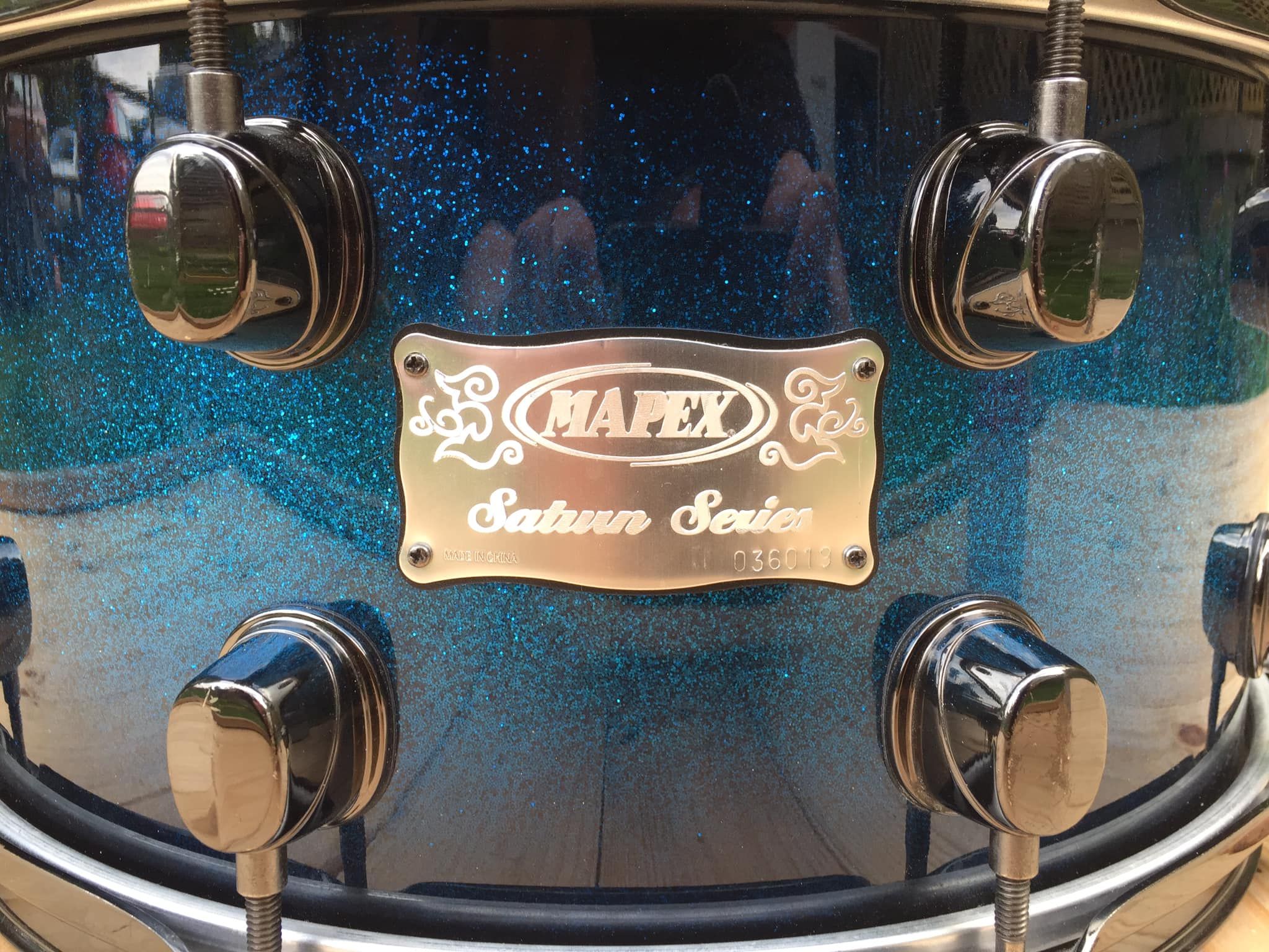 14"x7" Saturn Blue Galaxy Sparkle Burst. Photo - Guy Shaw