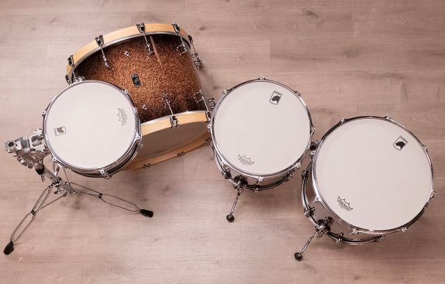 Cherry Bomb - Gold Sparkle Burst