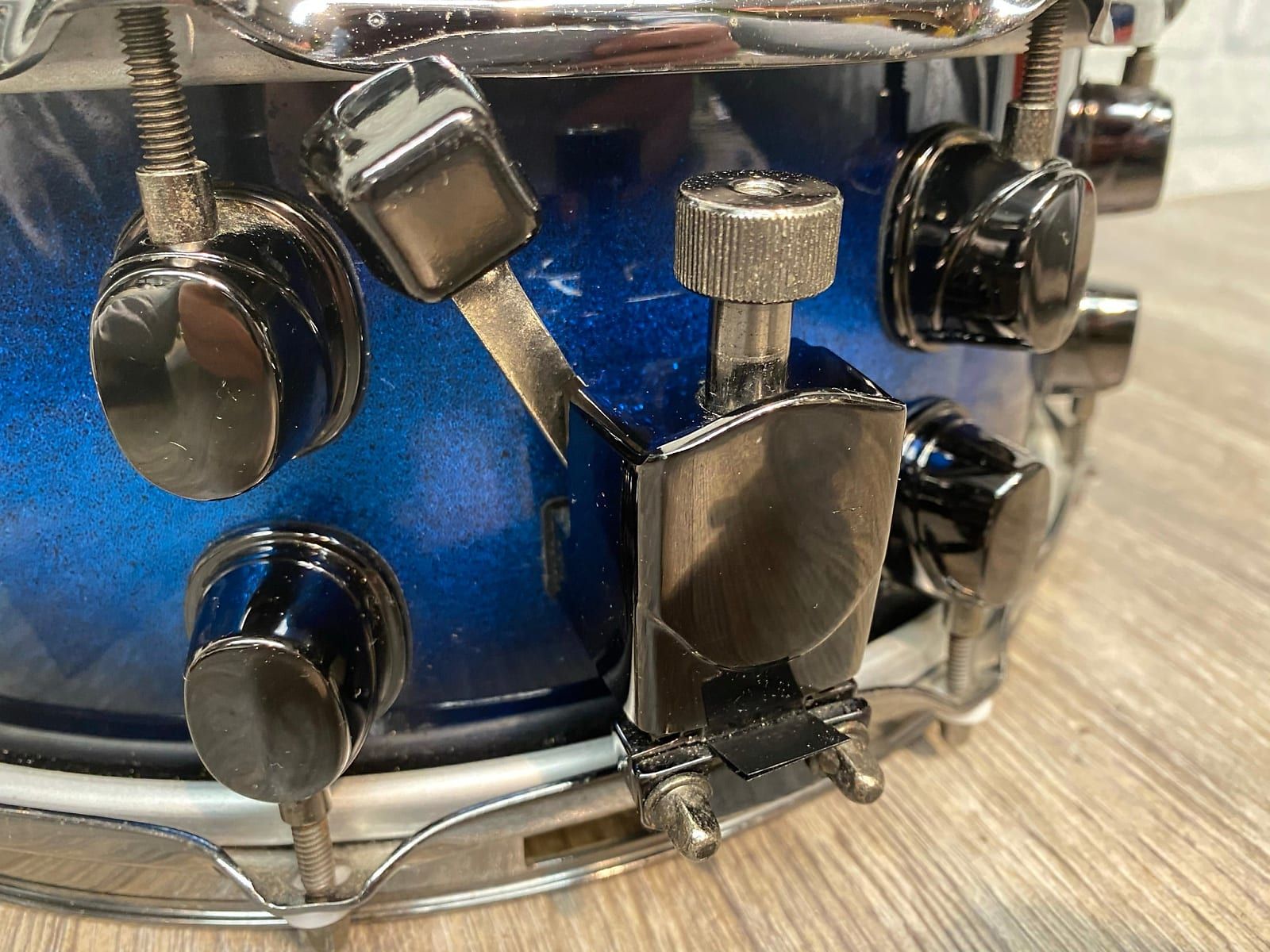 14"x5.5" Saturn Blue Galaxy Sparkle Burst. Photo - One Stop Drums