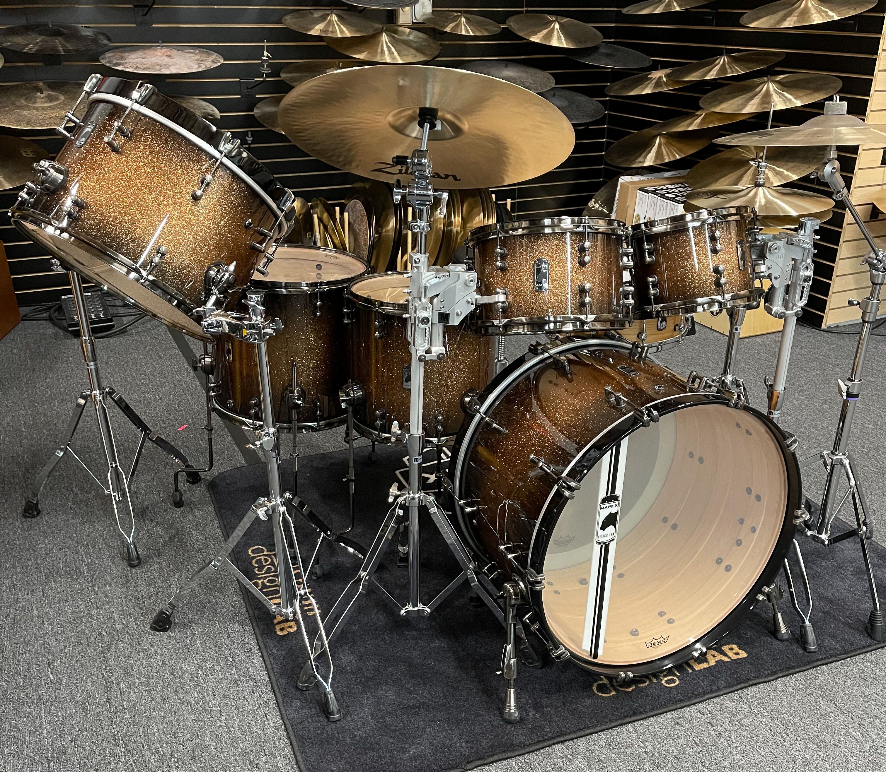 Versatus - Gold Sparkle Burst